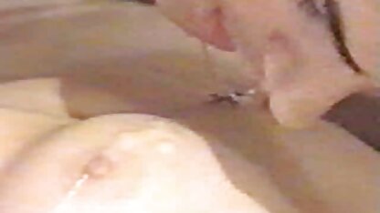 Bumblebee Bashkir porno caseiro com novinha brasileira fode uma bela Pila em frente à Câmara