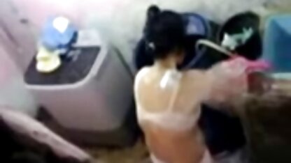 Linda rapariga Riley Steele videos pornos brasileiro caseiro brinca com o seu homem com cuecas novas