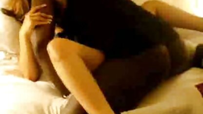 Lésbicas loiras masturbam-se e lambem os buracos videos caseiro brasileiro Rapados uns dos outros no quarto.